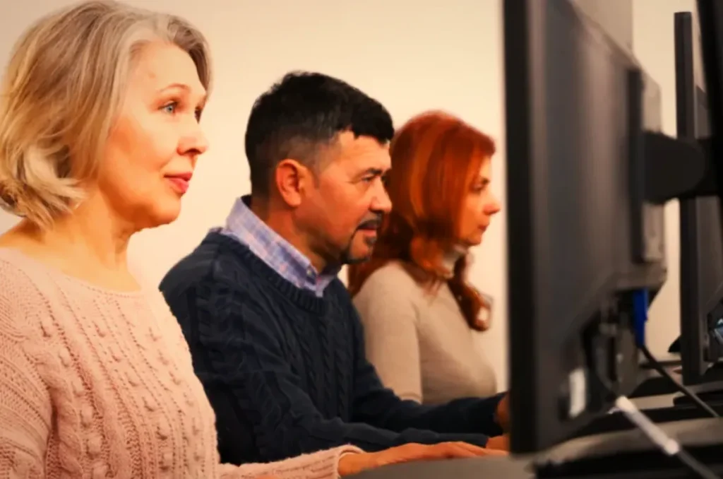 Ce exerciții le așteaptă adulții români în PISA pentru adulți?