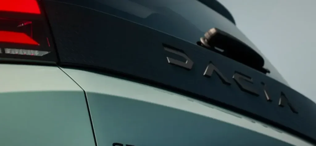 Dacia oferă până la 240.000 lei angajaților care pleacă – ce se întâmplă la Mioveni?