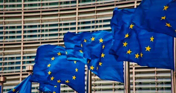 UE vs China: Războiul comercial al mașinilor hibride